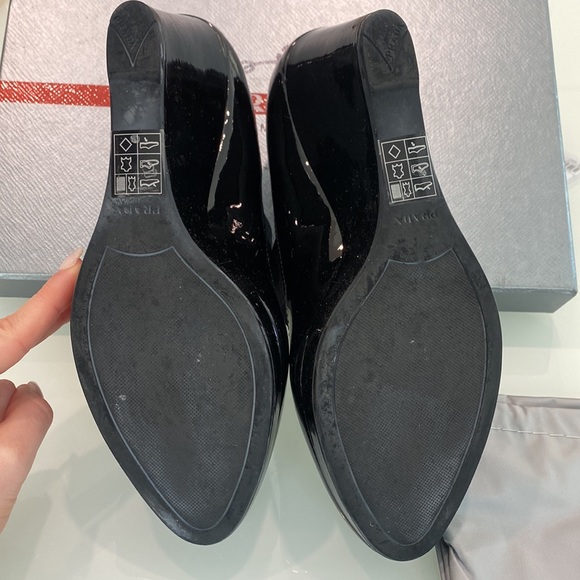 Prada Calzature Donna Black Patent Leather heels - Picture 5 of 6
